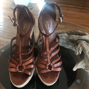 COACH  DELAINE BROWN LEATHER WOOD HEEL SANDALS